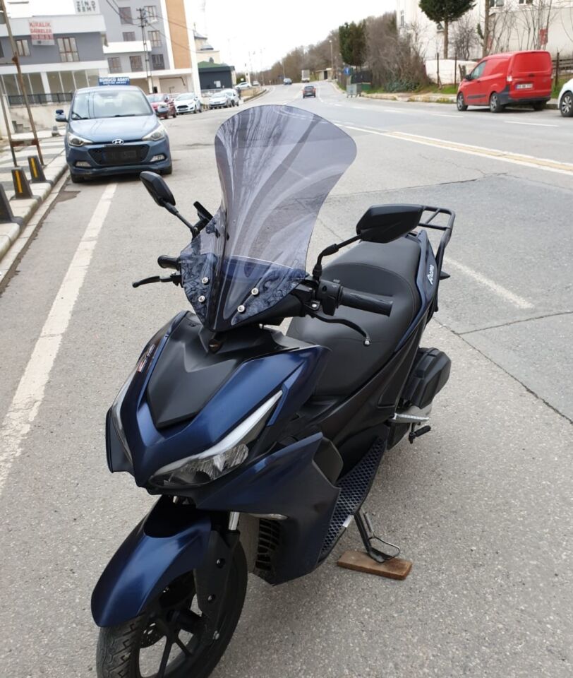 MOTOCAM Küba Arome 125 Ön Cam 2023-2026 Model 54cm Füme Renkli SPORTİF