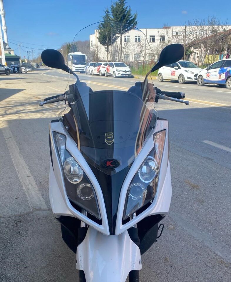 MOTOCAM Kymco Downtown Ön Cam 2009-2017 Model 67cm Şeffaf renk 4mm