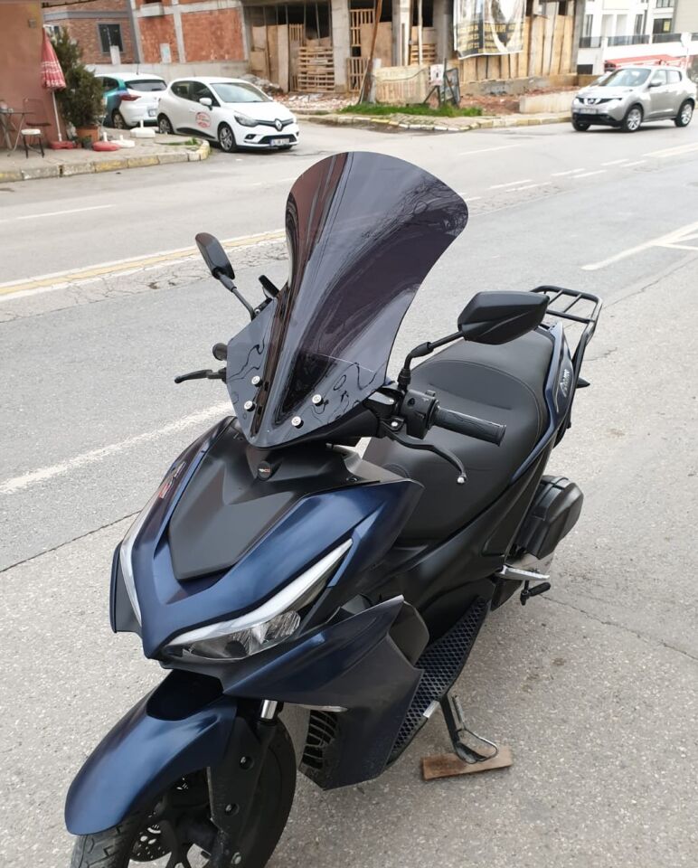 MOTOCAM Küba Arome 125 Ön Cam 2023-2026 Model 54cm Siyah Renkli SPORTİF