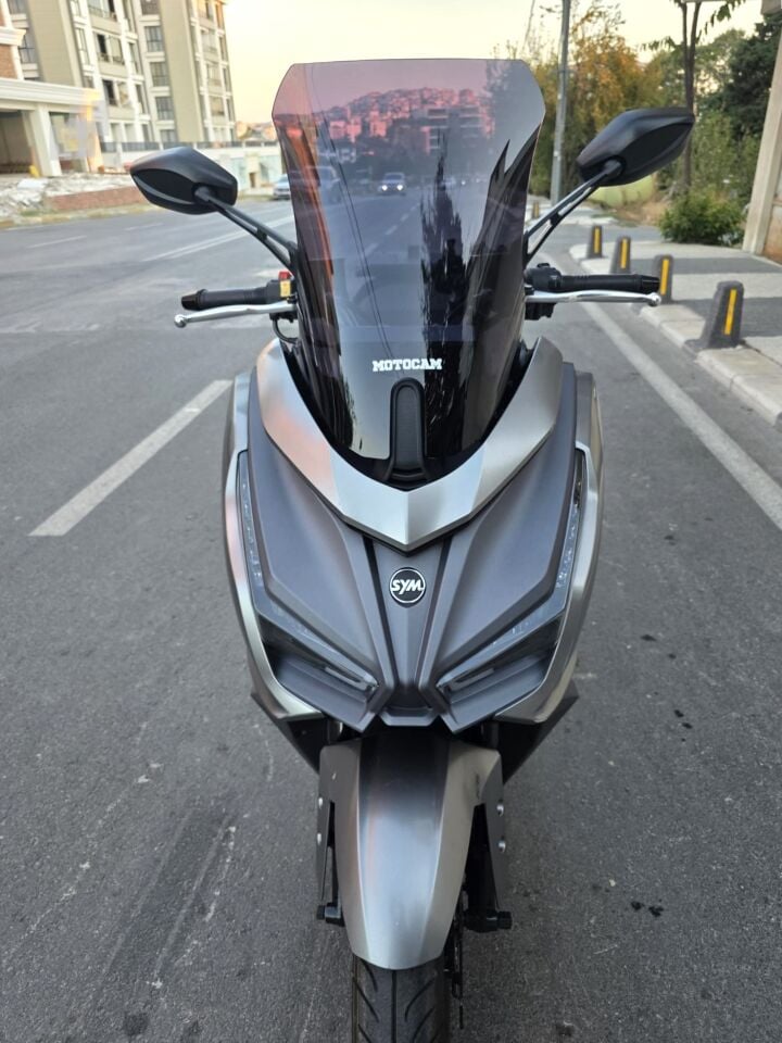 MOTOCAM Sym Cruisym 150 GT Ön Cam 2023-2026 Model 45cm Siyah Renkli 4mm