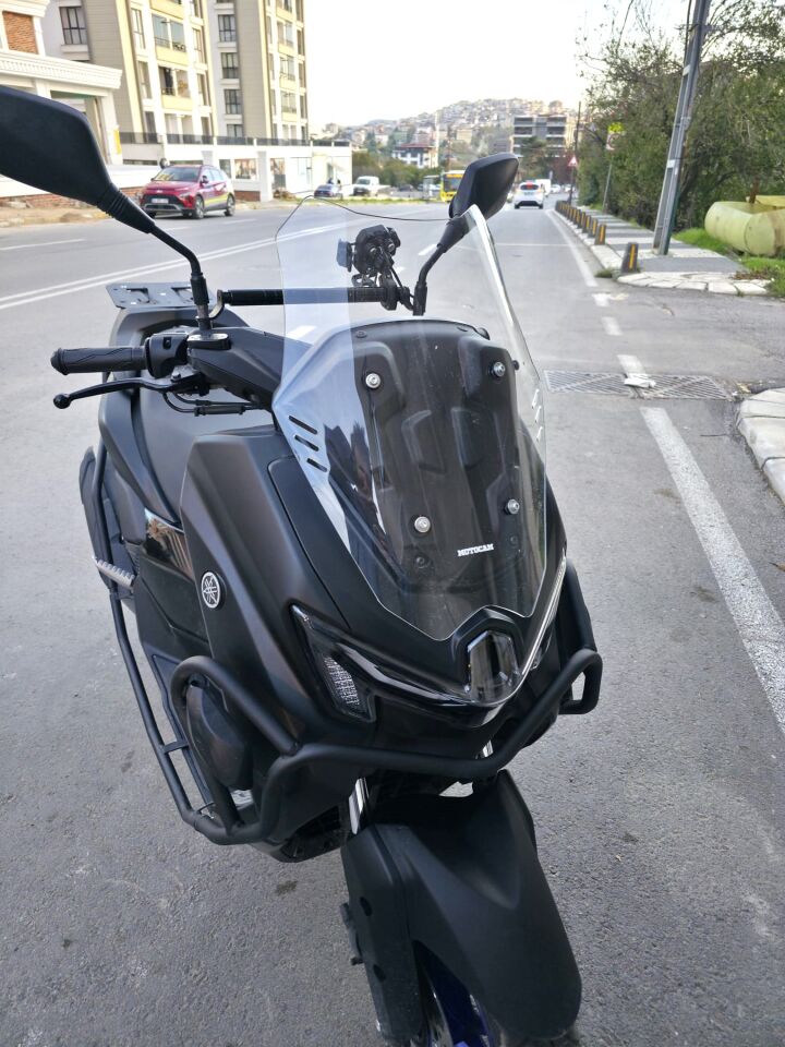 MOTOCAM Yamaha Nmax Ön Cam 2025-2026 Model 43cm Şeffaf Renkli SPORTİF