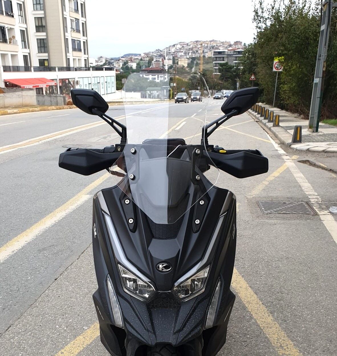 MOTOCAM Kymco DTX 250 Ön Cam 2021-2023 Model 55cm Şeffaf Renkli 4mm ORTA BOYLU