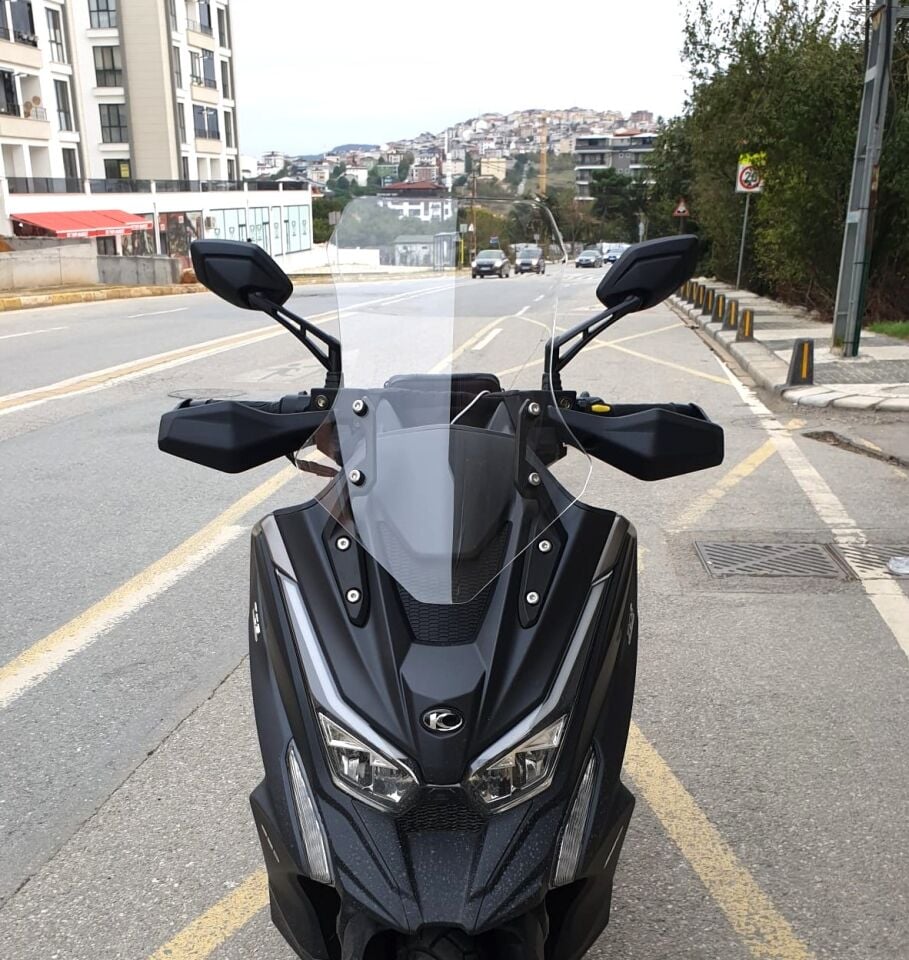 MOTOCAM Kymco DTX 250 Ön Cam 2021-2026 Model 55cm Şeffaf Renkli 4mm ORTA BOYLU