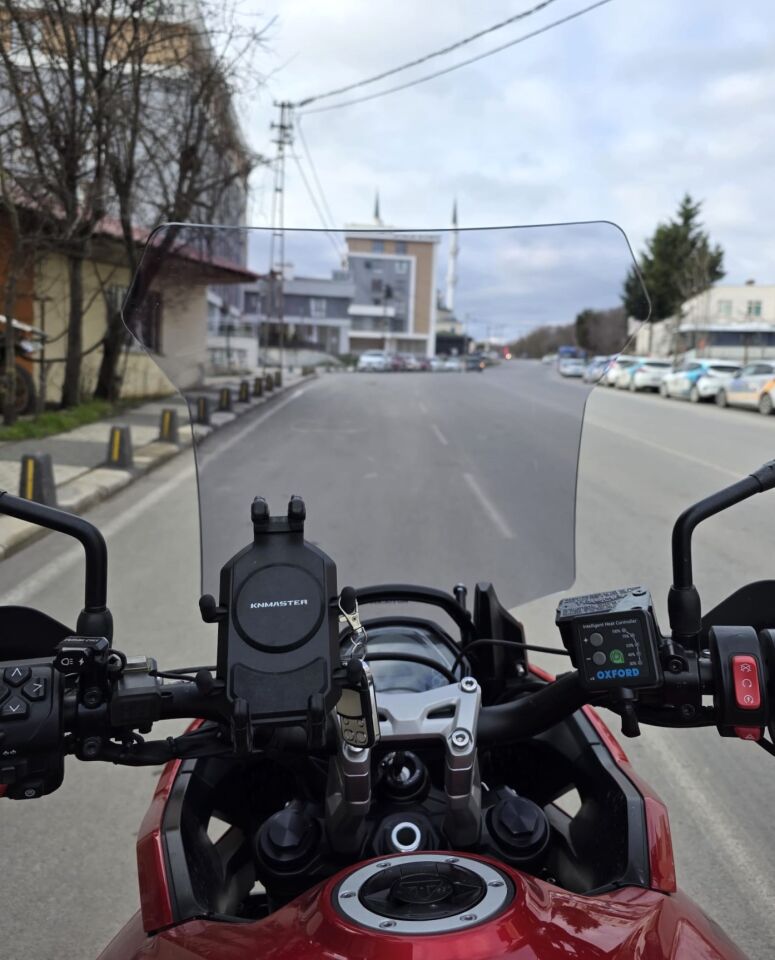 MOTOCAM Trıumph Tiger Sport 660 Ön Cam 2022-2026 Model 73cm Füme Renkli 4mm