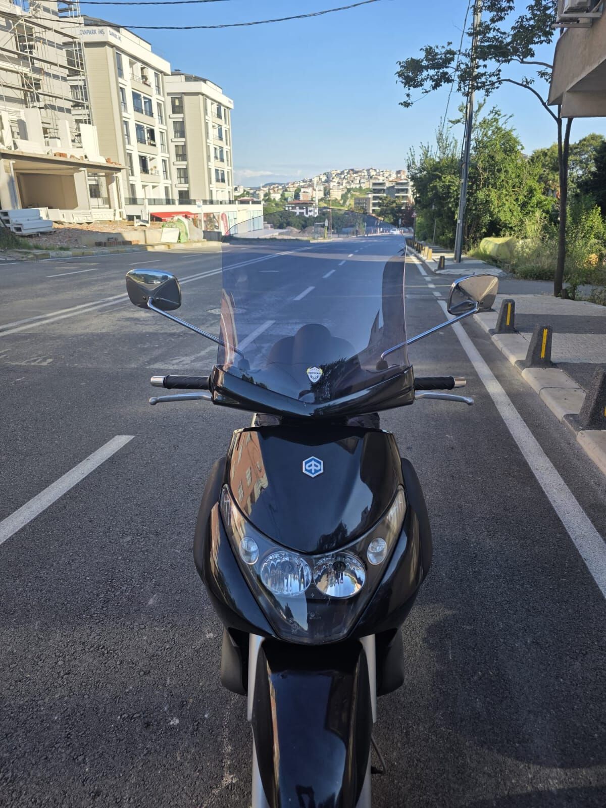 Piaggio Beverly 250 Ön Cam 2004-2010 Model