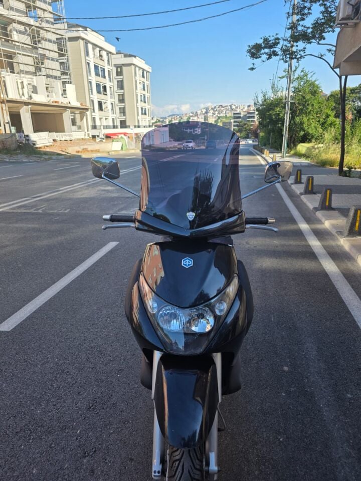 Piaggio Beverly 250 Ön Cam 2004-2010 Model