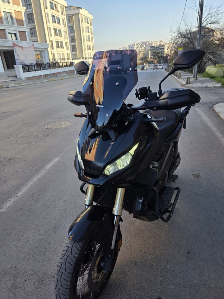 MOTOCAM Honda Adv 350 Ön Cam 2023-2026 Model 43cm Siyah Renkli 4mm SPORTİF