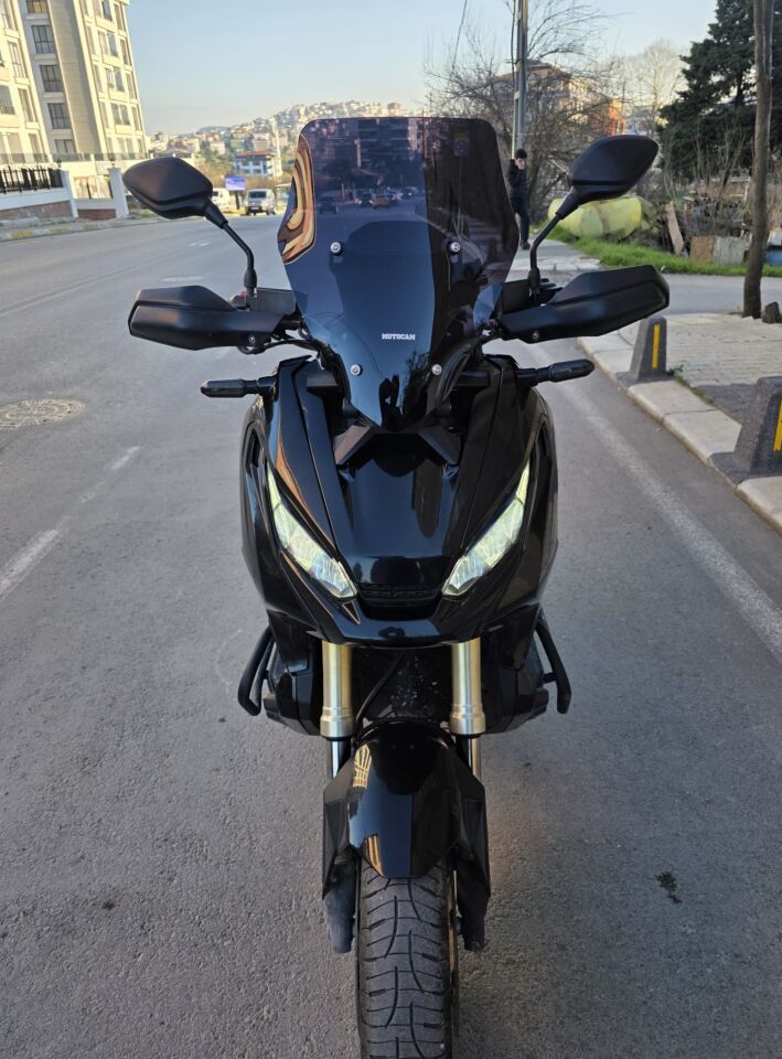 MOTOCAM Honda Adv 350 Ön Cam 2023-2026 Model 43cm Siyah Renkli 4mm SPORTİF