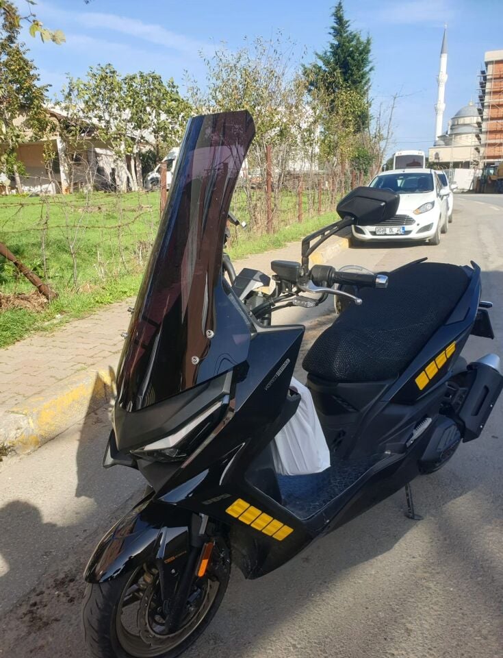 MOTOCAM Kymco Krv 200 Ön Cam 2022-2026 Model 75cm Siyah Renkli 4mm UZUN