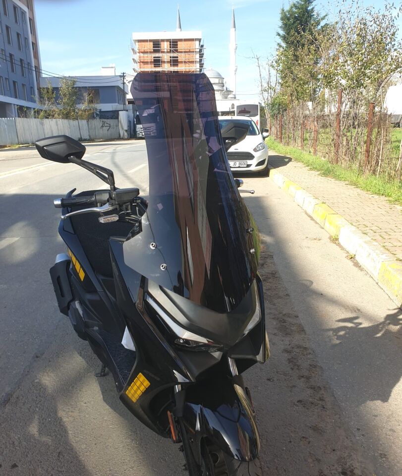 MOTOCAM Kymco Krv 200 Ön Cam 2022-2026 Model 75cm Siyah Renkli 4mm UZUN