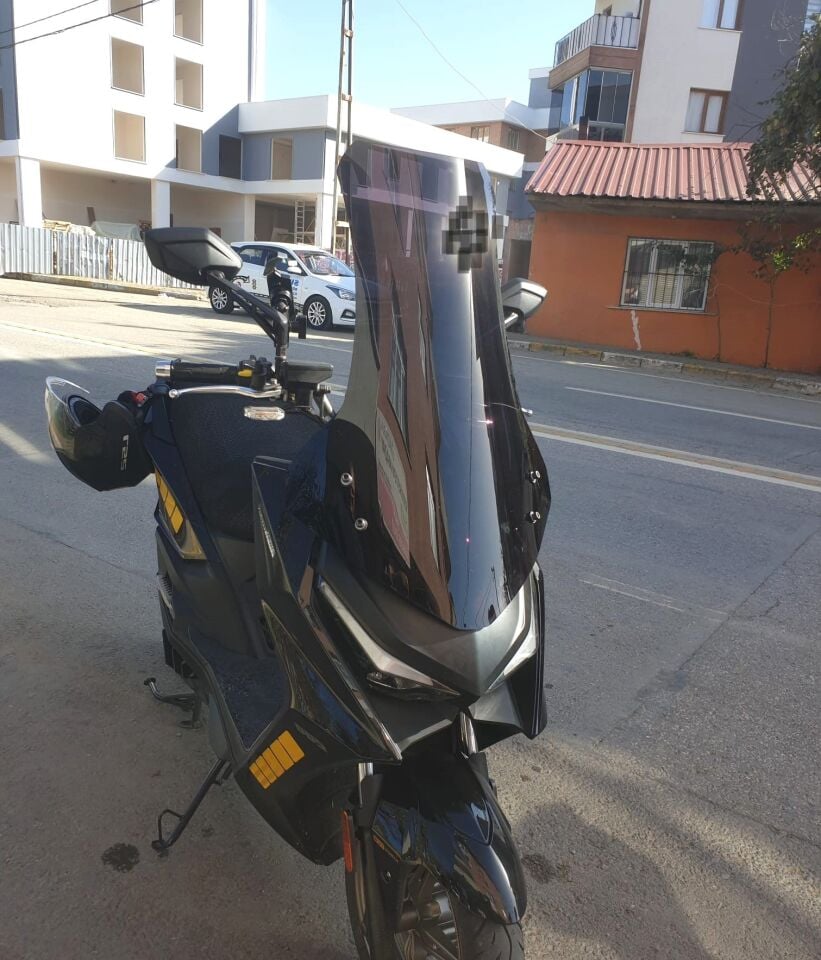 MOTOCAM Kymco Krv 200 Ön Cam 2022-2026 Model 75cm Siyah Renkli 4mm UZUN