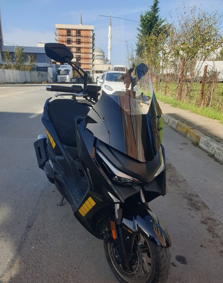 MOTOCAM Kymco Krv 200 Ön Cam 2022-2026 Model 75cm Şeffaf Renkli 4mm UZUN