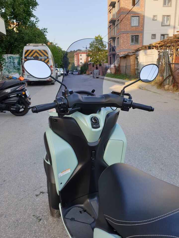 MOTOCAM Yamaha Tricity 125 Ön Cam 2014-2026 Model 60cm Füme Renkli 4mm