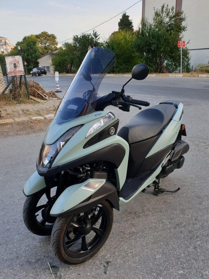 MOTOCAM Yamaha Tricity 125 Ön Cam 2014-2026 Model 60cm Füme Renkli 4mm