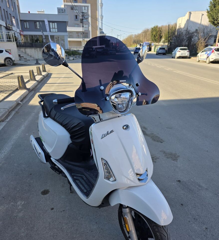 MOTOCAM Kymco Like 50 Ön Cam 2009-2023 Model 43cm Siyah Renkli 4mm APARATSIZ