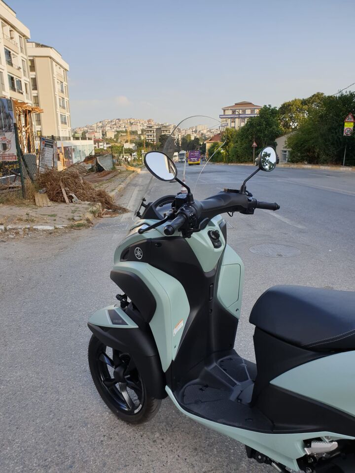 MOTOCAM Yamaha Tricity 125 Ön Cam 2014-2026 Model 60cm Şeffaf Renkli 4mm