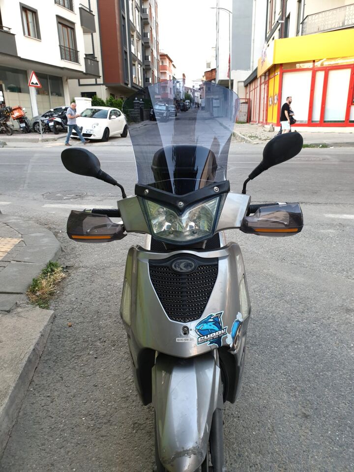 MOTOCAM Kymco People S 200 Ön Cam 2011 Model 48cm Füme Renkli 4mm UZUN