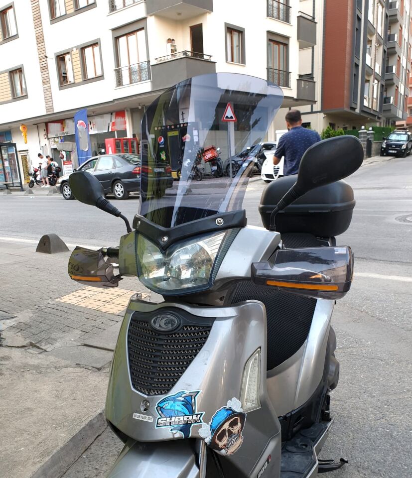 MOTOCAM Kymco People S 200 Ön Cam 2011 Model 48cm Füme Renkli 4mm UZUN