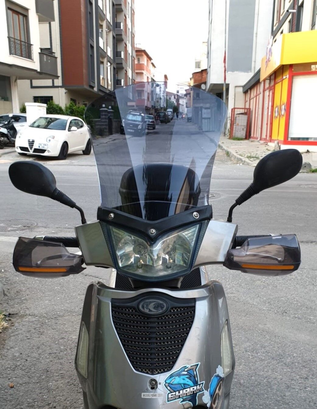 MOTOCAM Kymco People S 200 Ön Cam 2011 Model 48cm Füme Renkli 4mm UZUN
