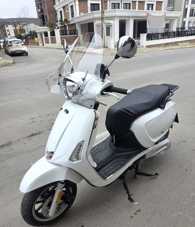 MOTOCAM Kymco Like 50 Ön Cam 2009-2023 Model 43cm Şeffaf Renkli 4mm APARATSIZ