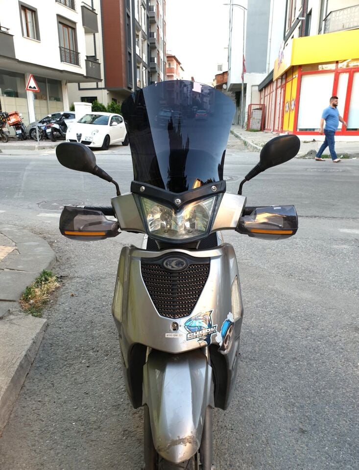 MOTOCAM Kymco People S 200 Ön Cam 2011 Model 48cm Siyah Renkli 4mm UZUN