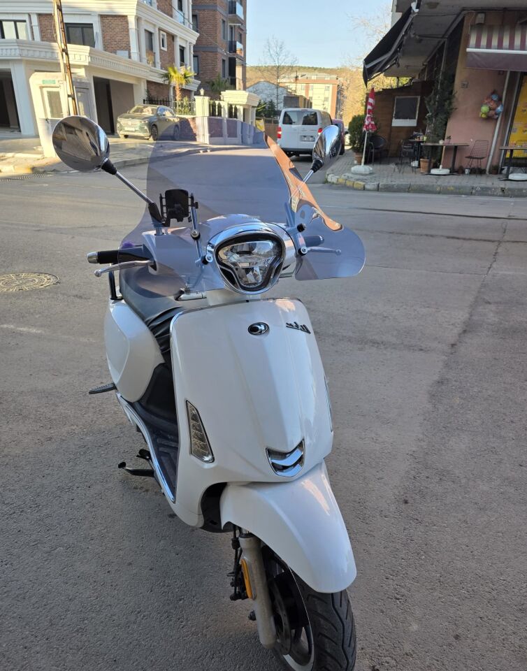 MOTOCAM Kymco Like 125 Ön Cam 2009-2023 Model 43cm Füme Renkli 4mm APARATSIZ