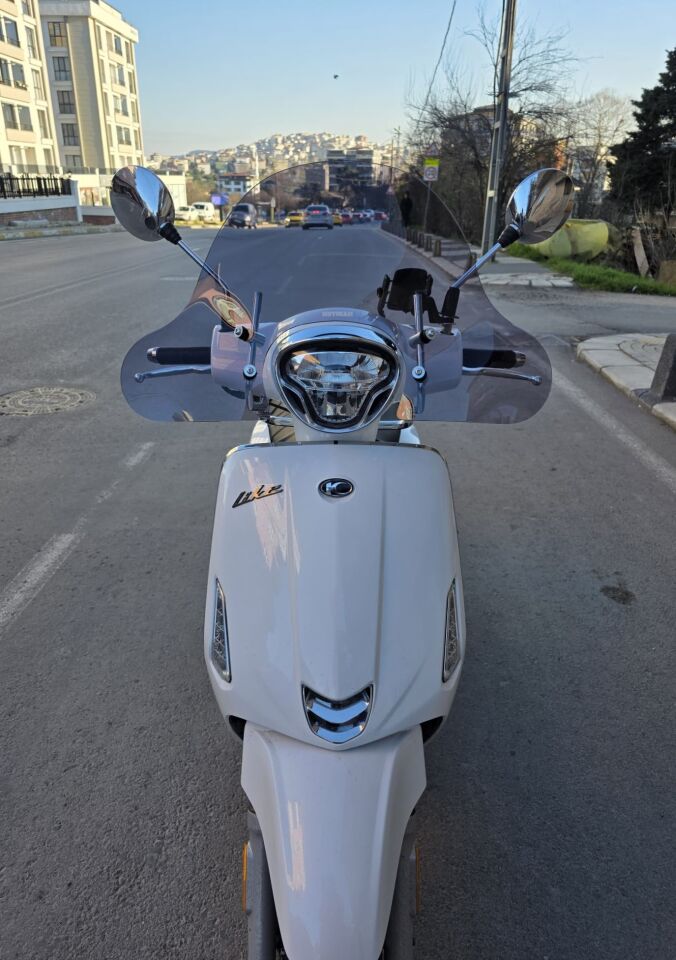 MOTOCAM Kymco Like 125 Ön Cam 2009-2023 Model 43cm Füme Renkli 4mm APARATSIZ