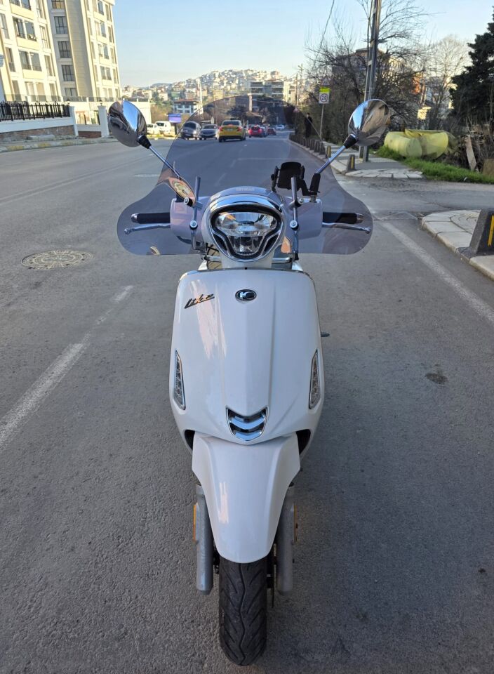 MOTOCAM Kymco Like 125 Ön Cam 2009-2023 Model 43cm Füme Renkli 4mm APARATSIZ