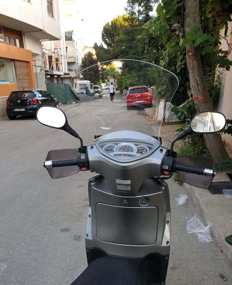MOTOCAM Kymco People S 200 Ön Cam 2011 Model 48cm Şeffaf Renkli 4mm UZUN