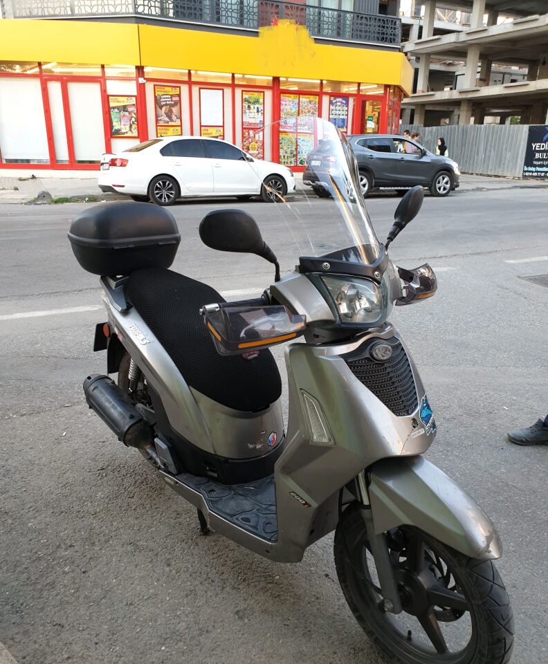 MOTOCAM Kymco People S 200 Ön Cam 2011 Model 48cm Şeffaf Renkli 4mm UZUN