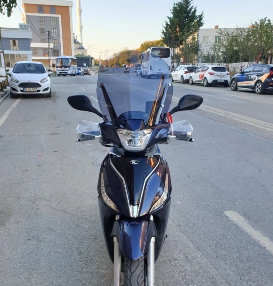 MOTOCAM Kymco People S 200 Ön Cam 2020-2026 Model 38cm Füme Renkli 4mm SPORTİF