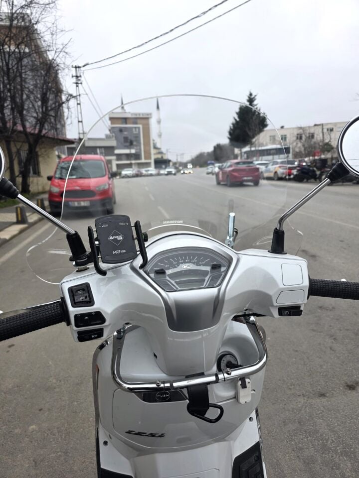 MOTOCAM Kymco Like 125 Ön Cam 2009-2023 Model 43cm Şeffaf Renkli 4mm APARATSIZ