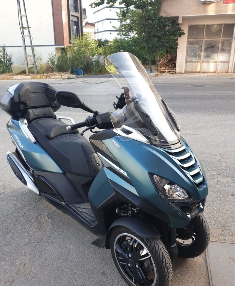 MOTOCAM Peugeot Metropolis SW 400 Ön Cam 2021-2026 Model 68cm Şeffaf Renkli 4mm