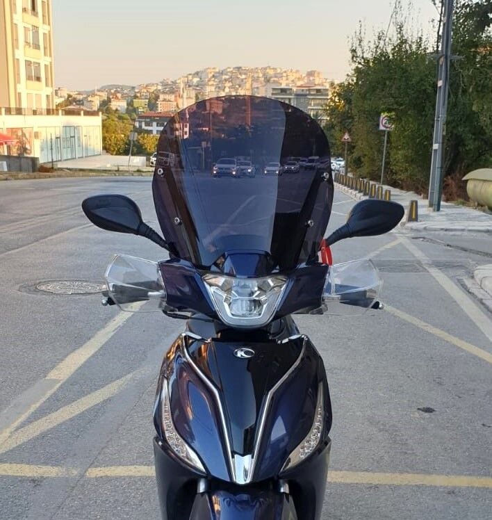 MOTOCAM Kymco People S 200 Ön Cam 2020-2026 Model 38cm Siyah Renkli 4mm SPORTİF