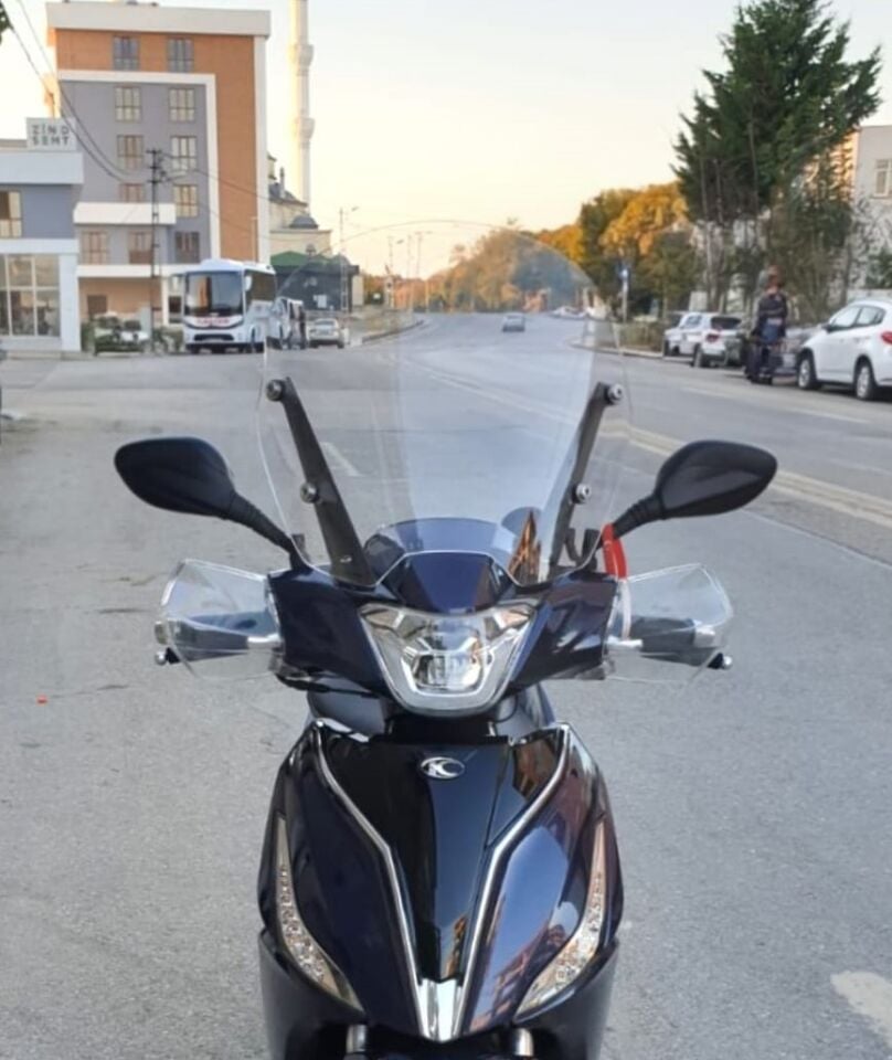 MOTOCAM Kymco People S 200 Ön Cam 2020-2026 Model 38cm Şeffaf Renkli 4mm SPORTİF