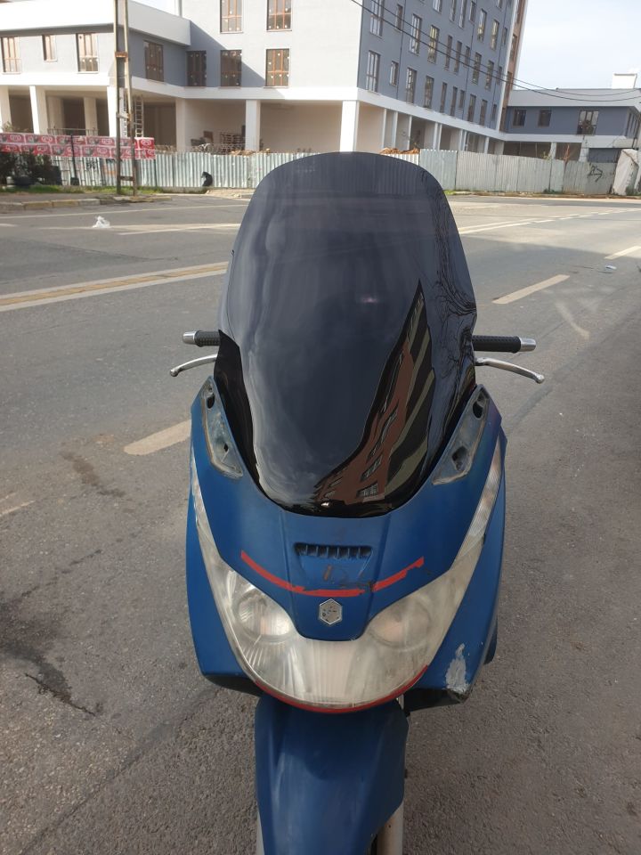 Piaggio X8 200 Ön Cam 2004-2006 Model