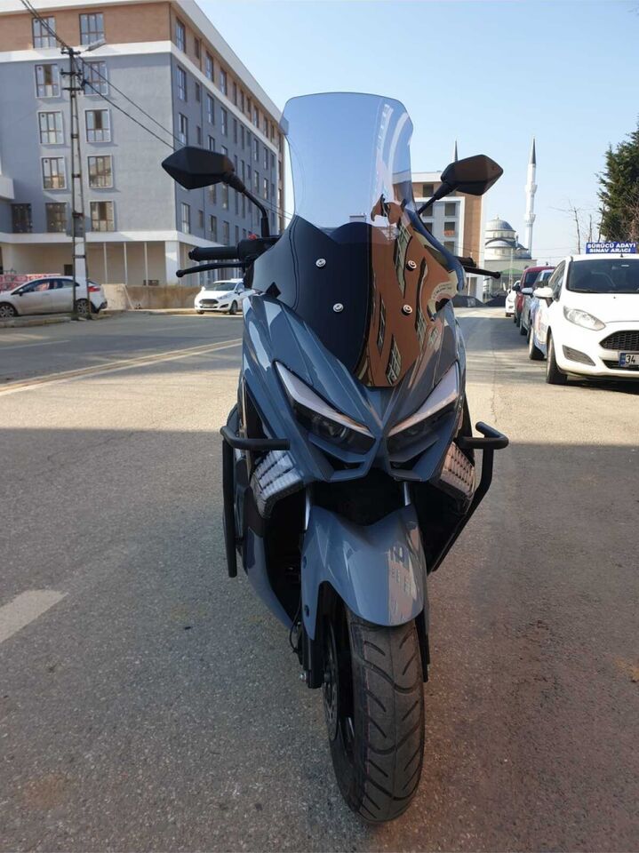 MOTOCAM Küba Chia 125 Ön Cam 2023-2026 Model 78cm Füme Renkli 4mm UZUN