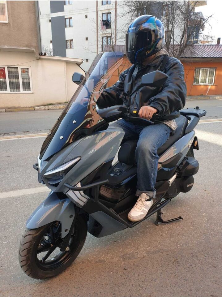 MOTOCAM Küba Chia 125 Ön Cam 2023-2026 Model 78cm Füme Renkli 4mm UZUN