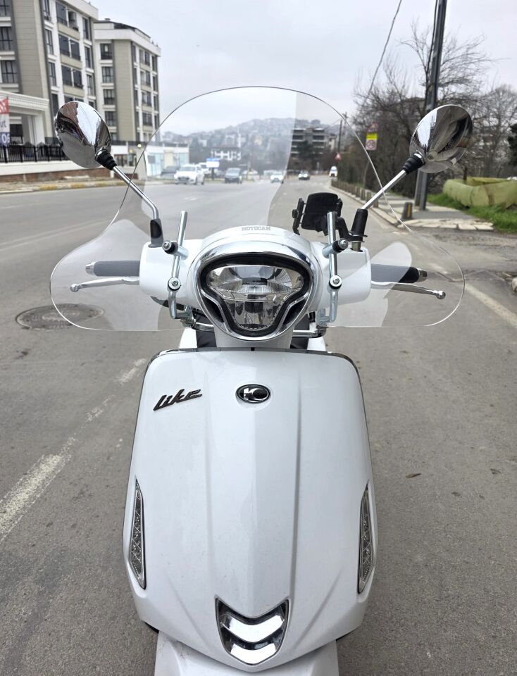 MOTOCAM Kymco Like 200 Ön Cam 2009-2023 Model 43cm Şeffaf Renkli 4mm APARATSIZ