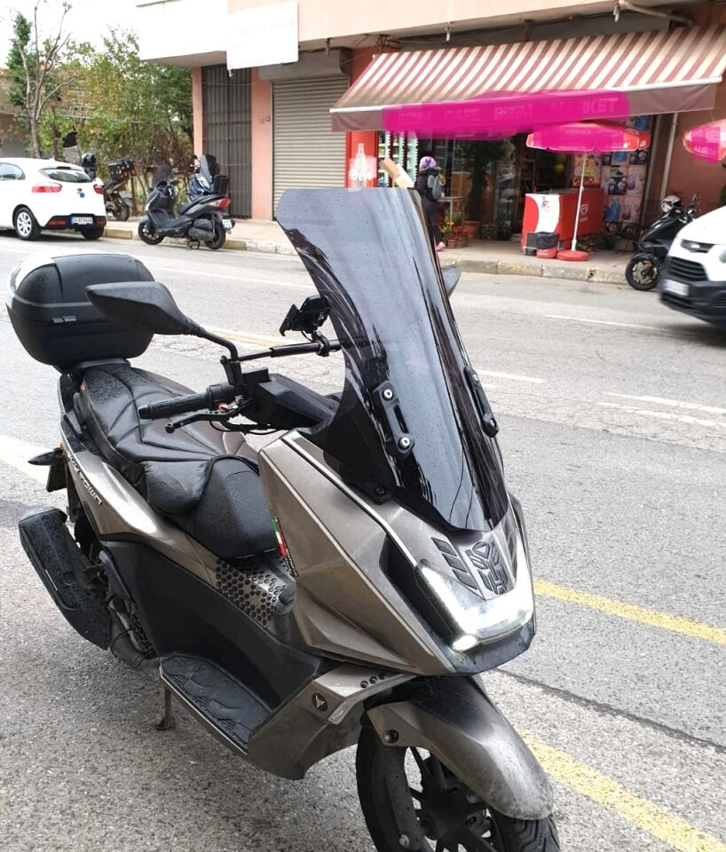 MOTOCAM kymco Skytown 125 Ön Cam 2023-2026 Model 72cm Siyah Renkli 4mm UZUN
