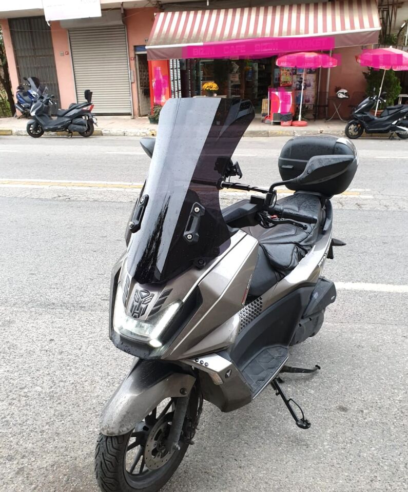 MOTOCAM kymco Skytown 125 Ön Cam 2023-2026 Model 72cm Siyah Renkli 4mm UZUN