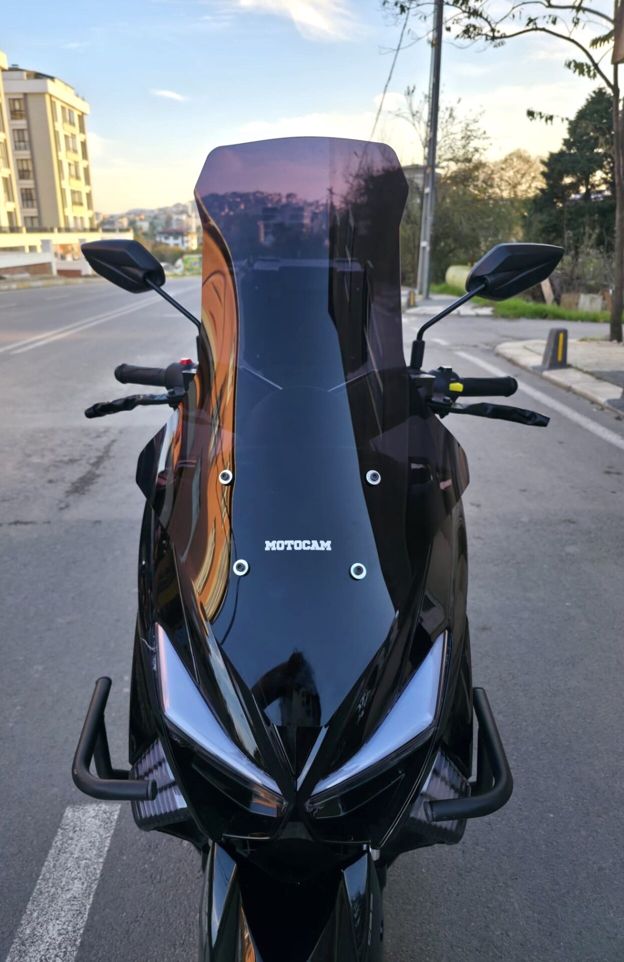 MOTOCAM Küba Chia 125 Ön Cam 2023-2026 Model 78cm Siyah Renkli 4mm UZUN