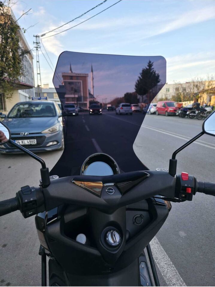 MOTOCAM Küba Chia 125 Ön Cam 2023-2026 Model 78cm Siyah Renkli 4mm UZUN